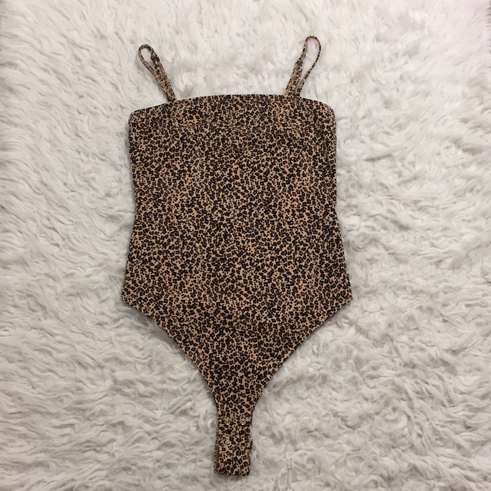 🌻2/$25 • Cheetah Bodysuit